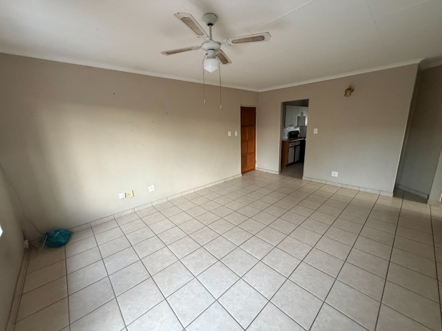 To Let 3 Bedroom Property for Rent in Zwartkop Gauteng