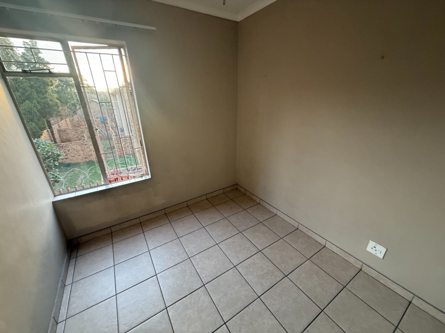 To Let 3 Bedroom Property for Rent in Zwartkop Gauteng