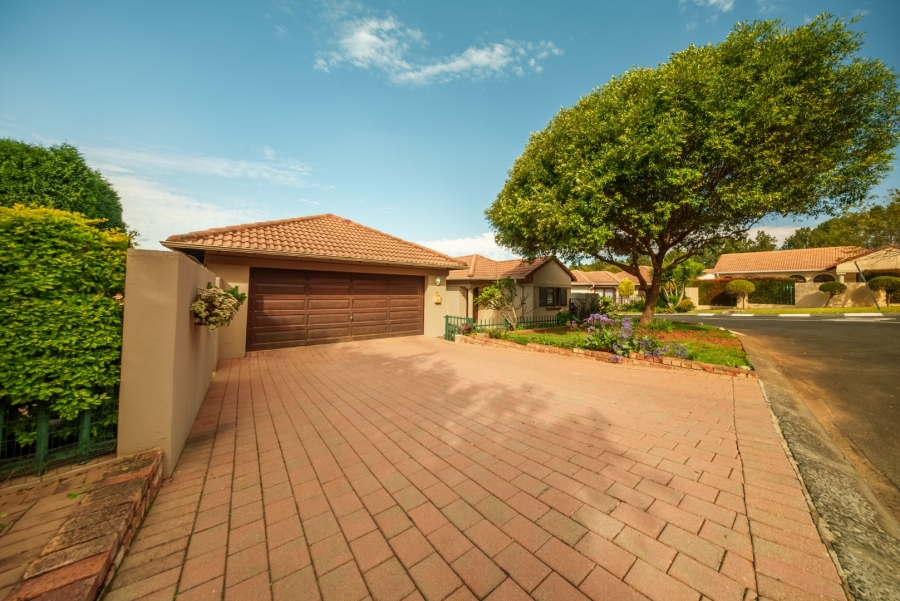 To Let 3 Bedroom Property for Rent in Modderfontein Gauteng