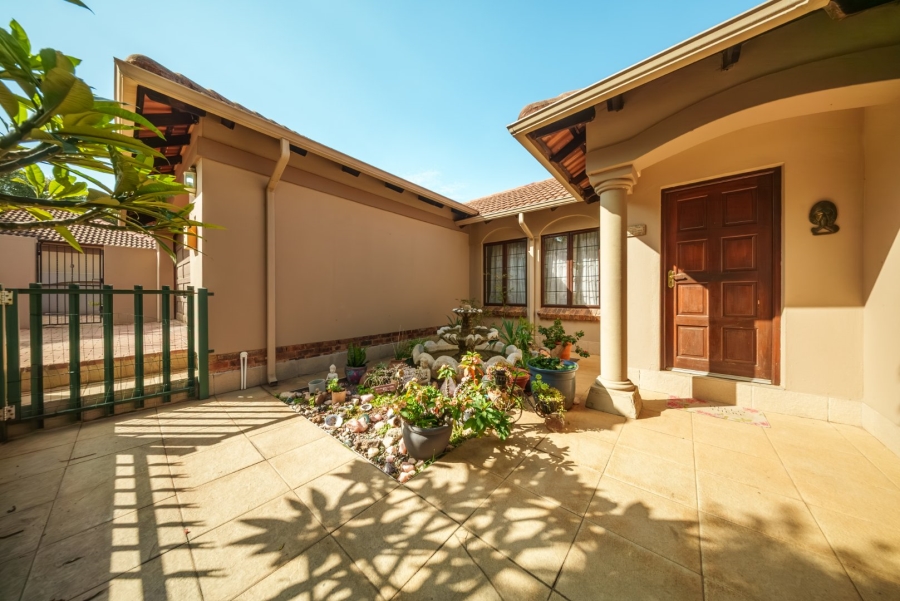 To Let 3 Bedroom Property for Rent in Modderfontein Gauteng