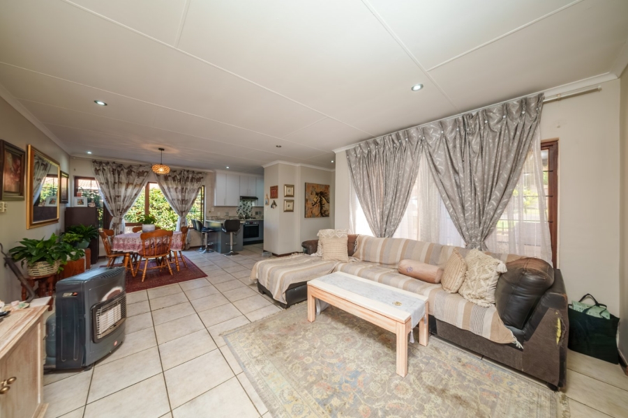 To Let 3 Bedroom Property for Rent in Modderfontein Gauteng