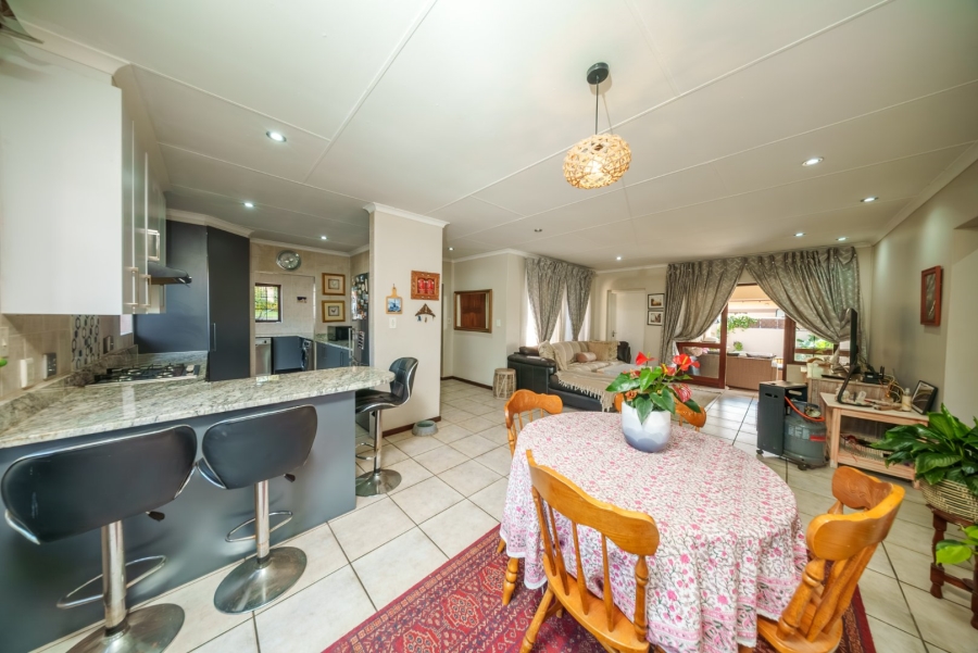 To Let 3 Bedroom Property for Rent in Modderfontein Gauteng