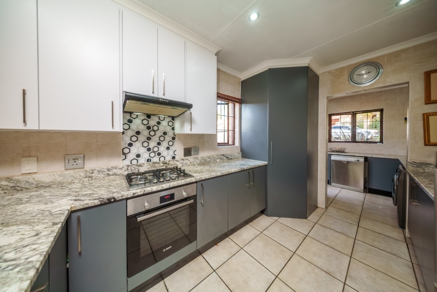 To Let 3 Bedroom Property for Rent in Modderfontein Gauteng