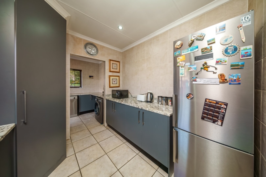 To Let 3 Bedroom Property for Rent in Modderfontein Gauteng
