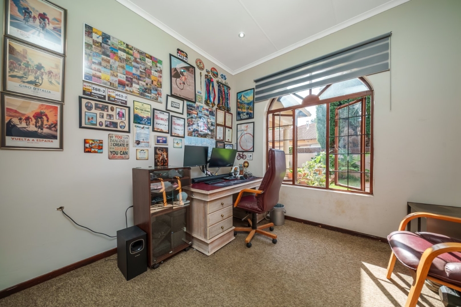 To Let 3 Bedroom Property for Rent in Modderfontein Gauteng