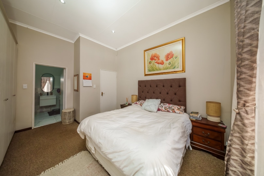 To Let 3 Bedroom Property for Rent in Modderfontein Gauteng