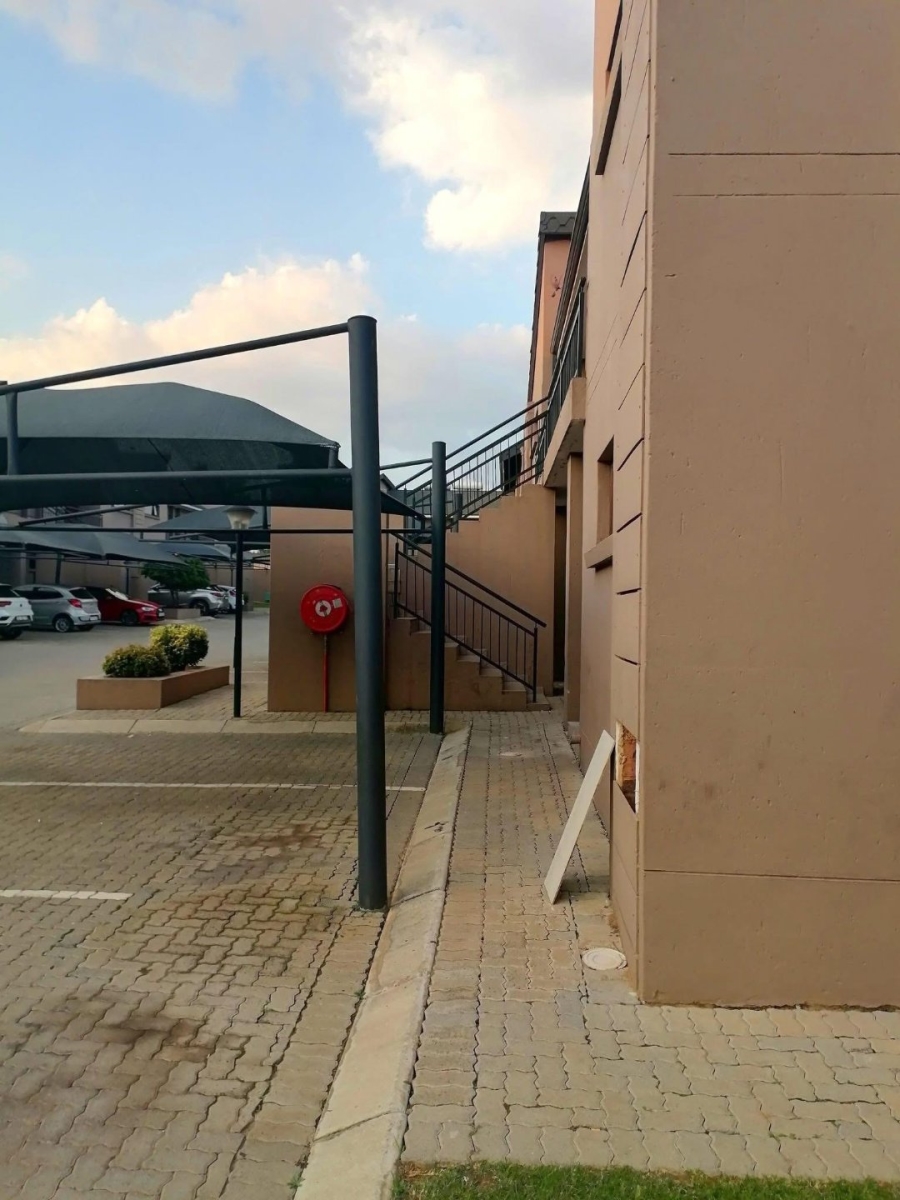 To Let 2 Bedroom Property for Rent in Helderwyk Gauteng
