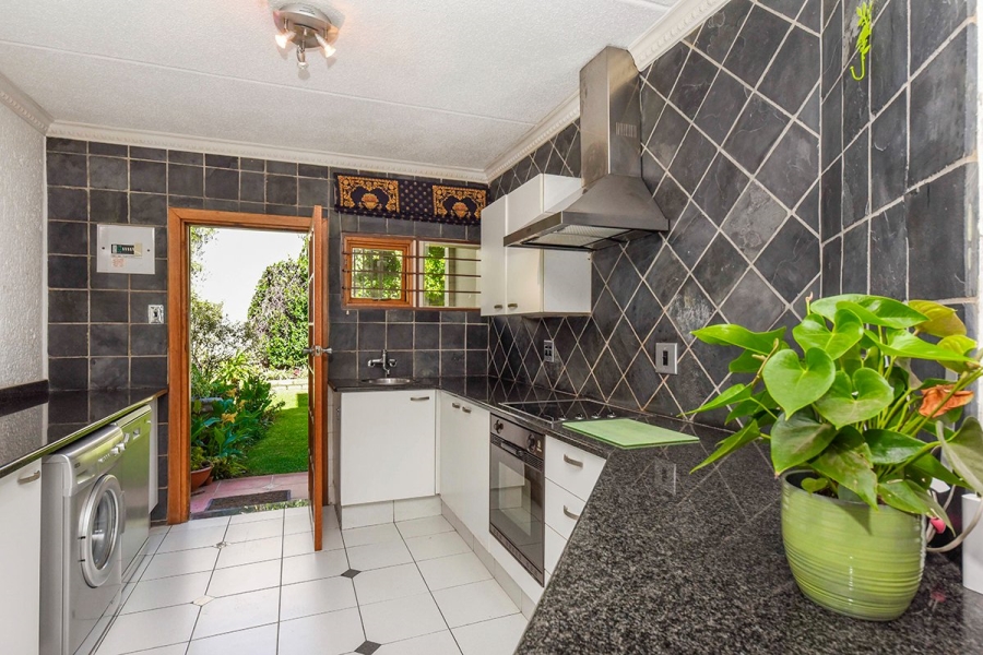 2 Bedroom Property for Sale in Bryanston Gauteng