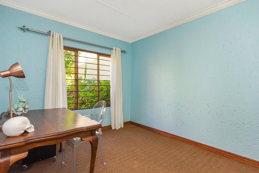 2 Bedroom Property for Sale in Bryanston Gauteng