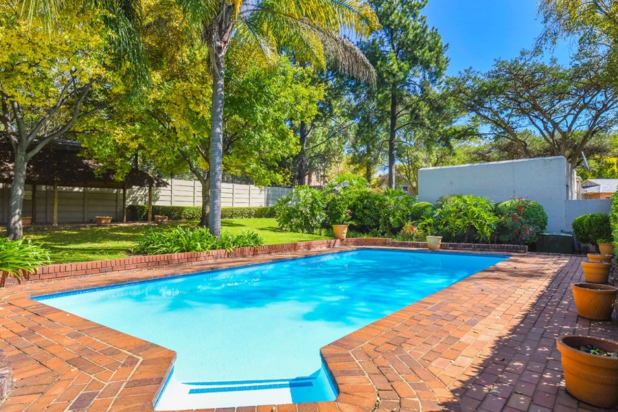 2 Bedroom Property for Sale in Bryanston Gauteng