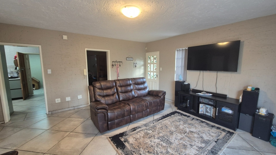 3 Bedroom Property for Sale in Vanderbijlpark SW 5 Gauteng
