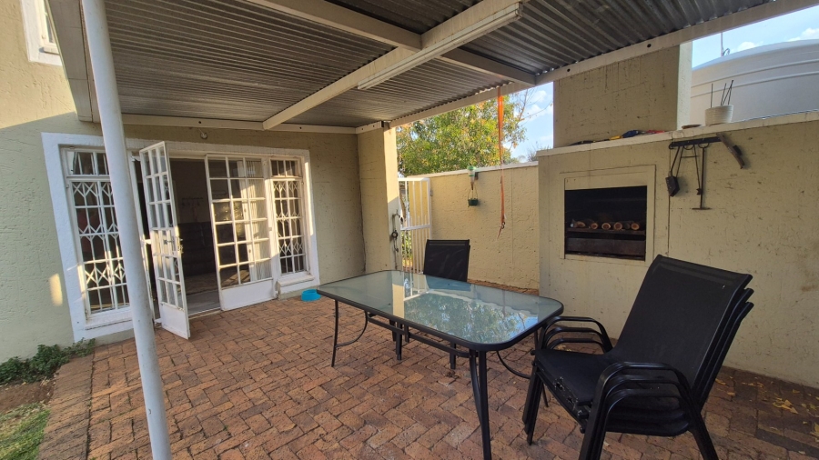 3 Bedroom Property for Sale in Vanderbijlpark SW 5 Gauteng