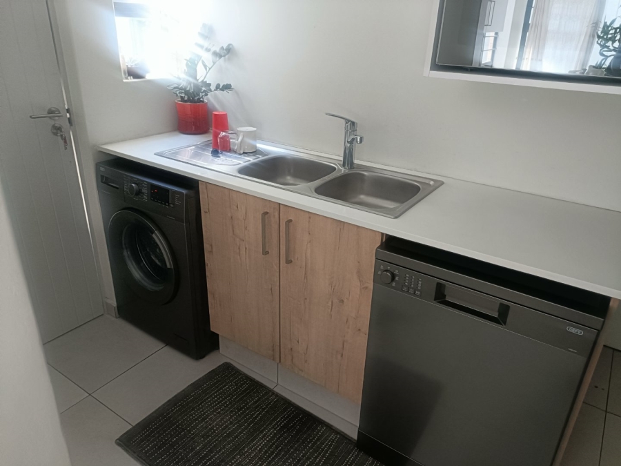 3 Bedroom Property for Sale in Broadacres Gauteng