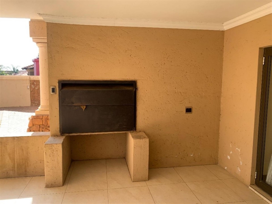 5 Bedroom Property for Sale in Savannah Country Estate Gauteng