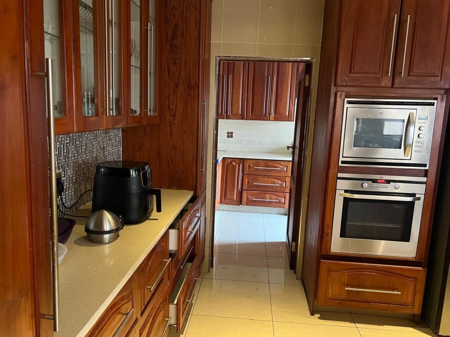 5 Bedroom Property for Sale in Savannah Country Estate Gauteng