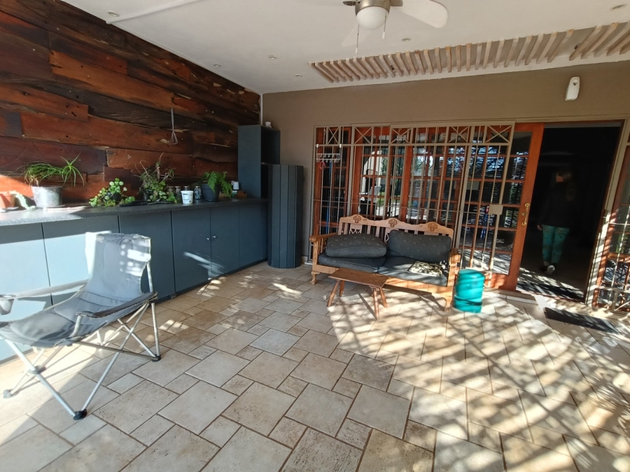 4 Bedroom Property for Sale in Raslouw Gauteng