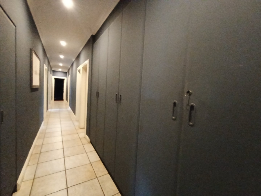 4 Bedroom Property for Sale in Raslouw Gauteng