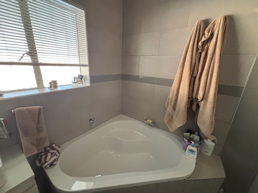 3 Bedroom Property for Sale in Rynfield Gauteng