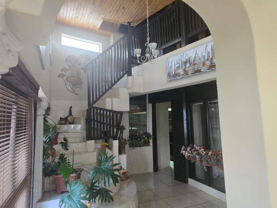 7 Bedroom Property for Sale in Marlands Gauteng