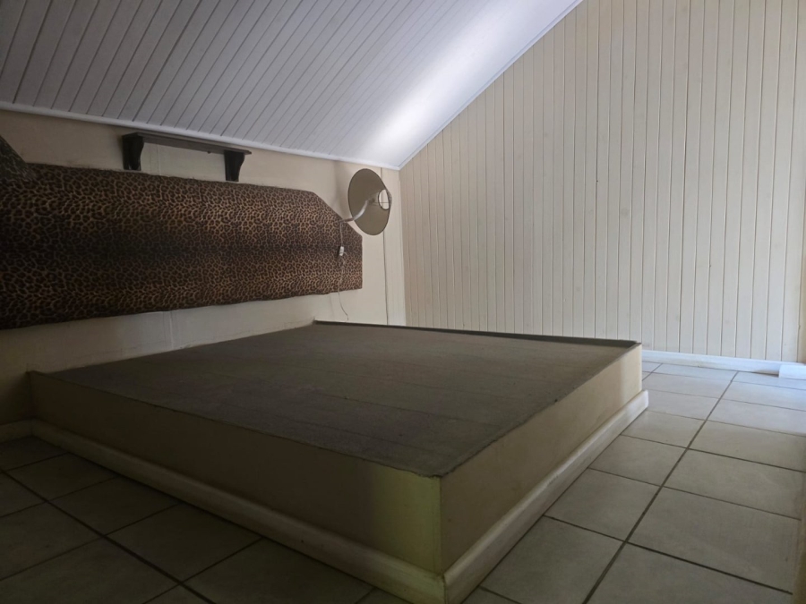 7 Bedroom Property for Sale in Marlands Gauteng