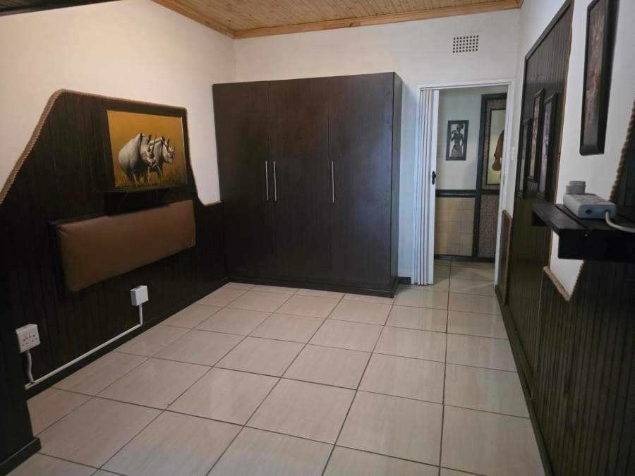 7 Bedroom Property for Sale in Marlands Gauteng