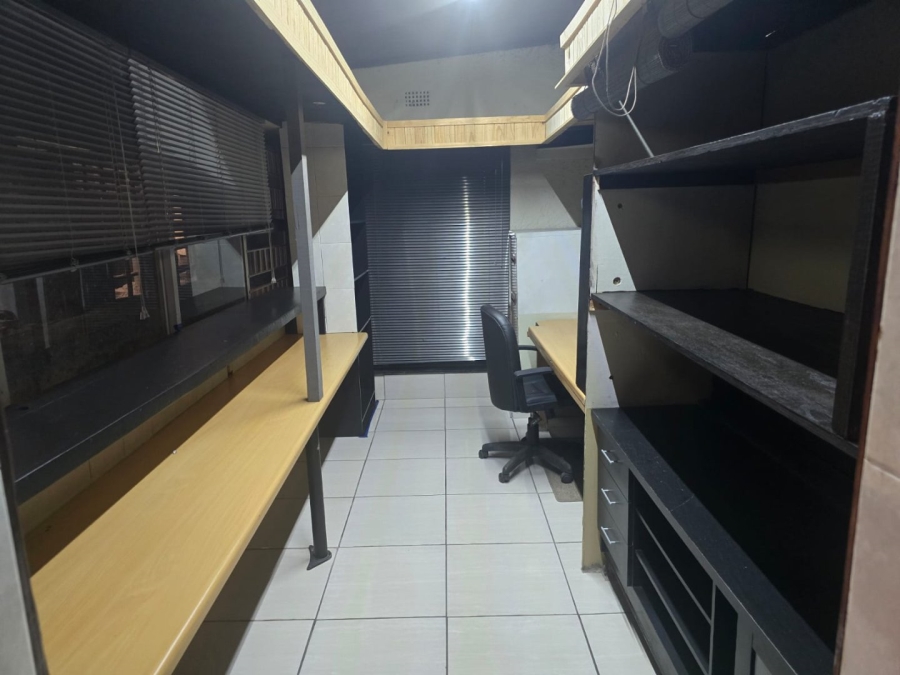 7 Bedroom Property for Sale in Marlands Gauteng