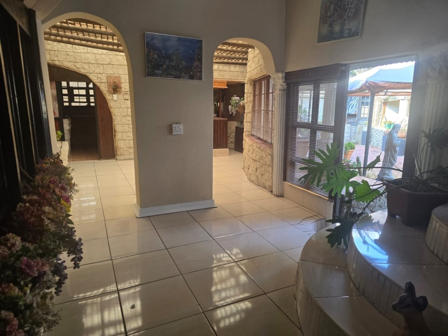 7 Bedroom Property for Sale in Marlands Gauteng