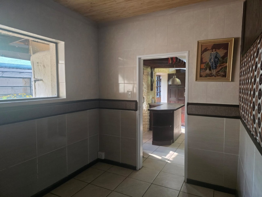 7 Bedroom Property for Sale in Marlands Gauteng