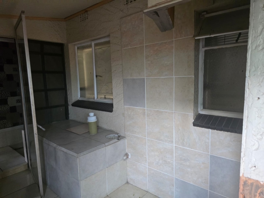 7 Bedroom Property for Sale in Marlands Gauteng