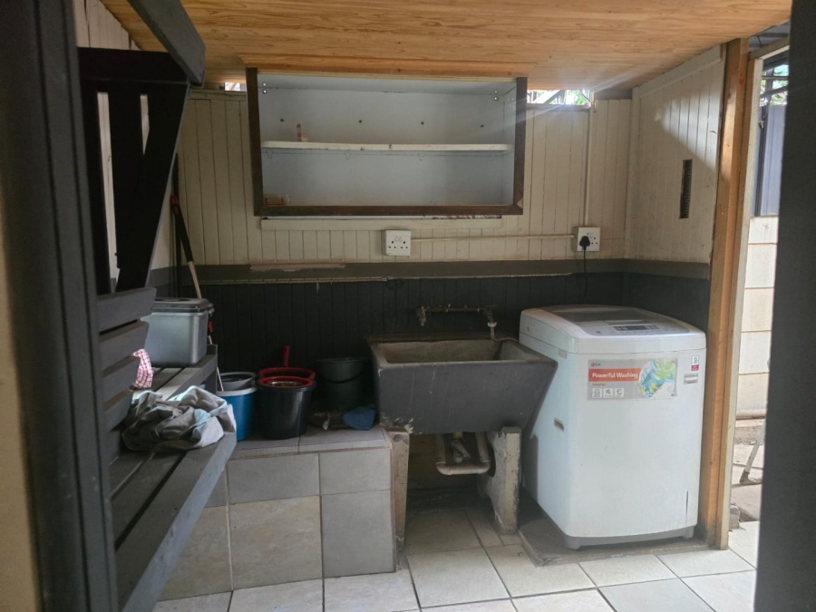 7 Bedroom Property for Sale in Marlands Gauteng