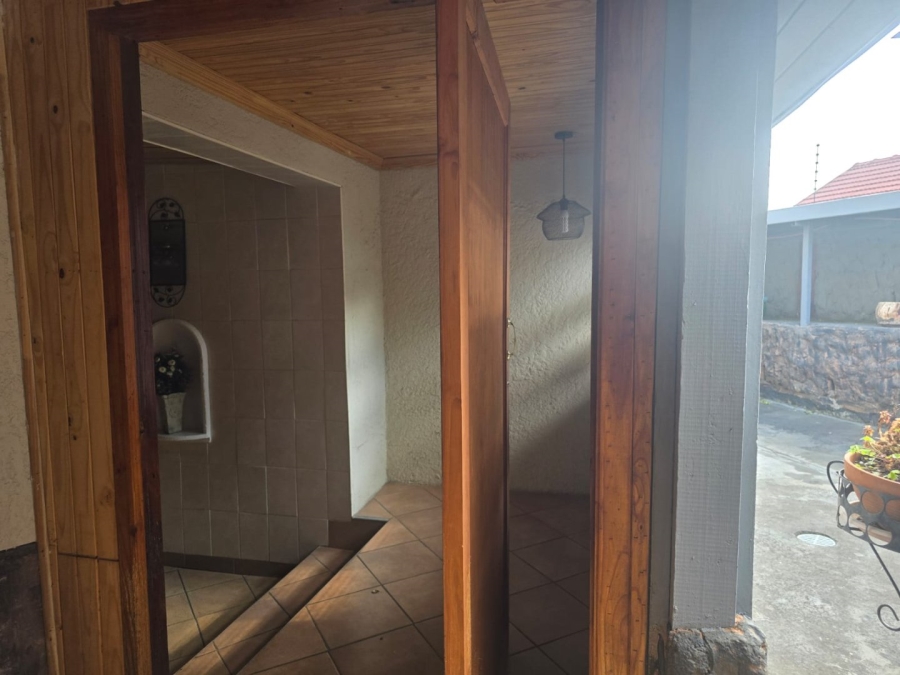 7 Bedroom Property for Sale in Marlands Gauteng