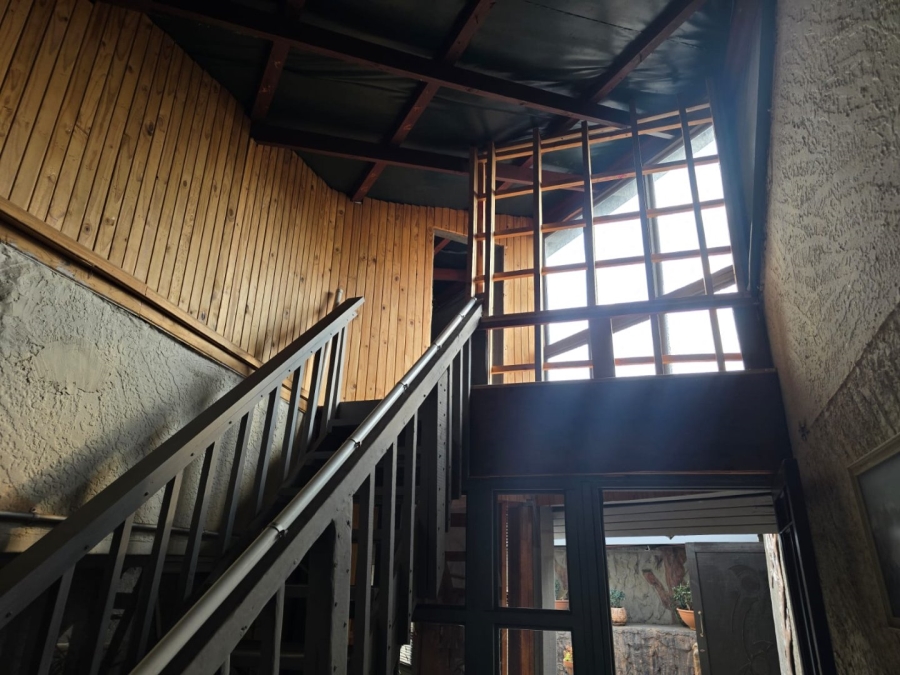 7 Bedroom Property for Sale in Marlands Gauteng