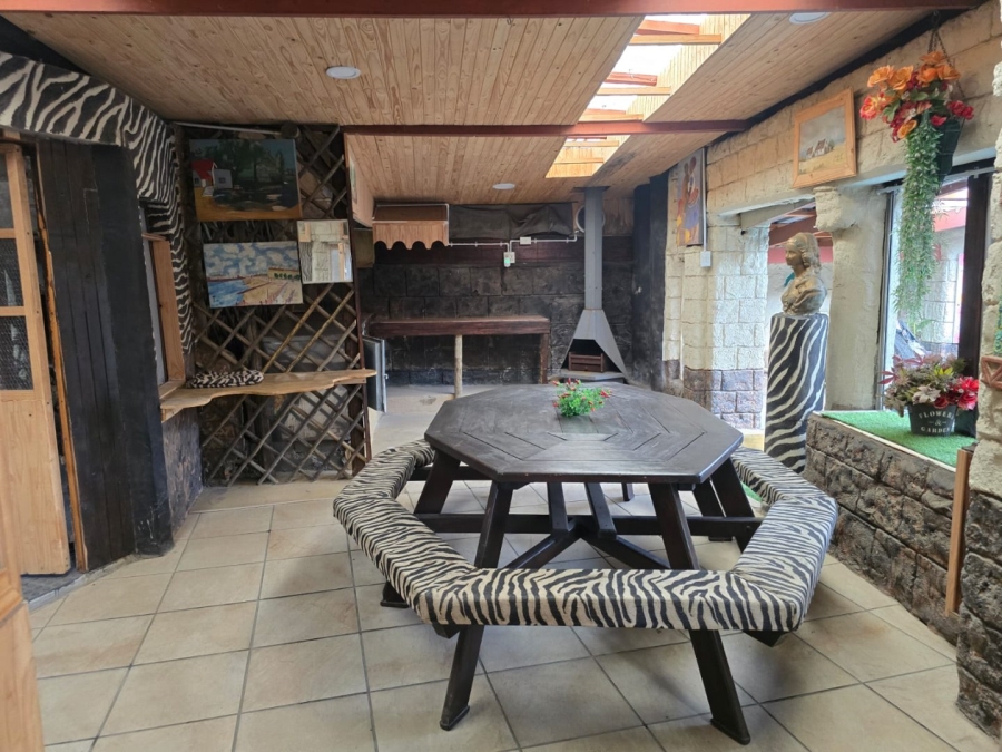 7 Bedroom Property for Sale in Marlands Gauteng