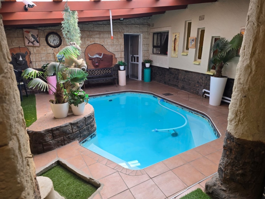 7 Bedroom Property for Sale in Marlands Gauteng