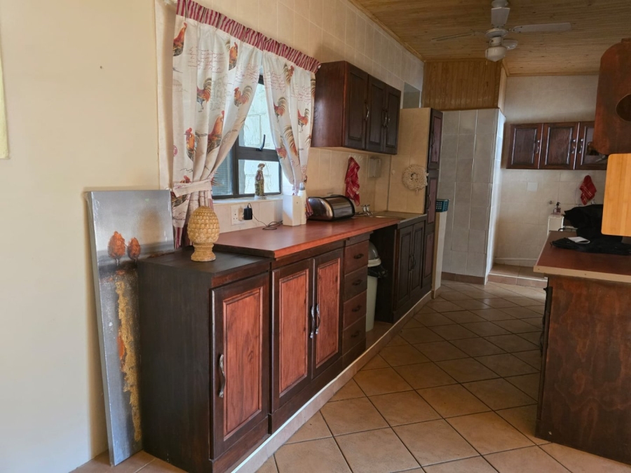 7 Bedroom Property for Sale in Marlands Gauteng