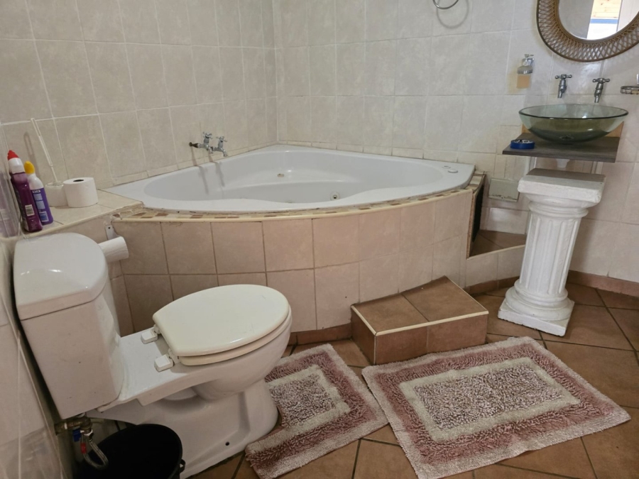 7 Bedroom Property for Sale in Marlands Gauteng