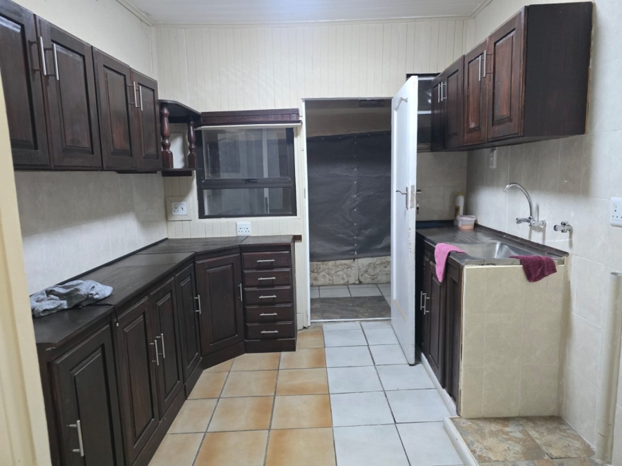 7 Bedroom Property for Sale in Marlands Gauteng