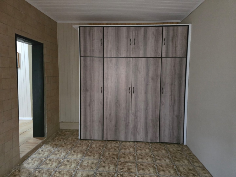 7 Bedroom Property for Sale in Marlands Gauteng