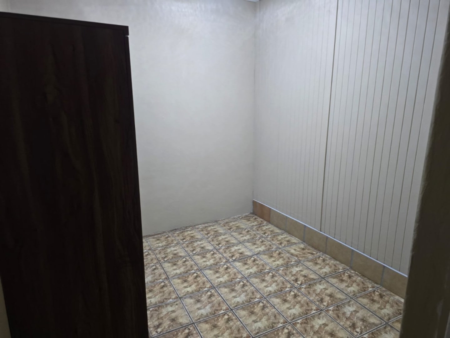 7 Bedroom Property for Sale in Marlands Gauteng