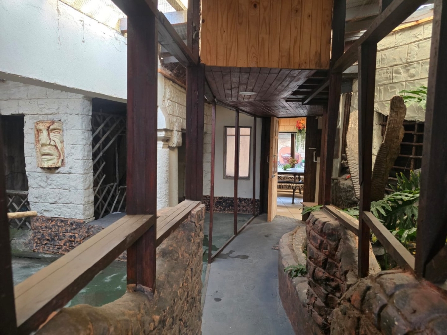 7 Bedroom Property for Sale in Marlands Gauteng