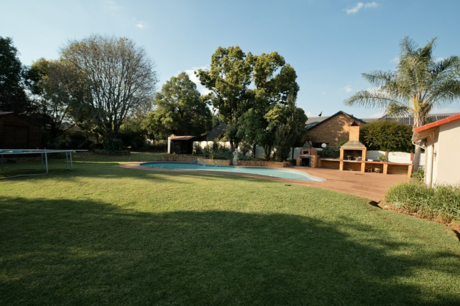 3 Bedroom Property for Sale in Brackenhurst Gauteng