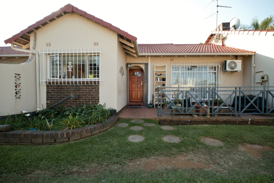 3 Bedroom Property for Sale in Brackenhurst Gauteng