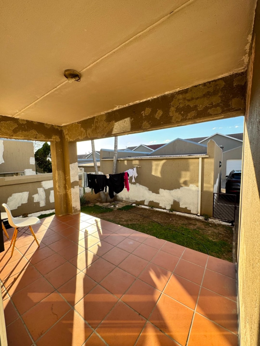 2 Bedroom Property for Sale in Vorna Valley Gauteng