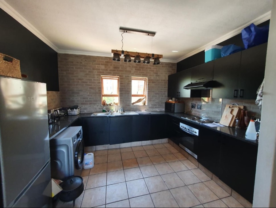 2 Bedroom Property for Sale in Noordwyk Gauteng