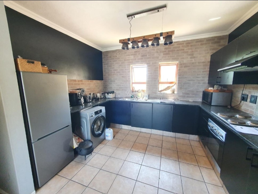 2 Bedroom Property for Sale in Noordwyk Gauteng