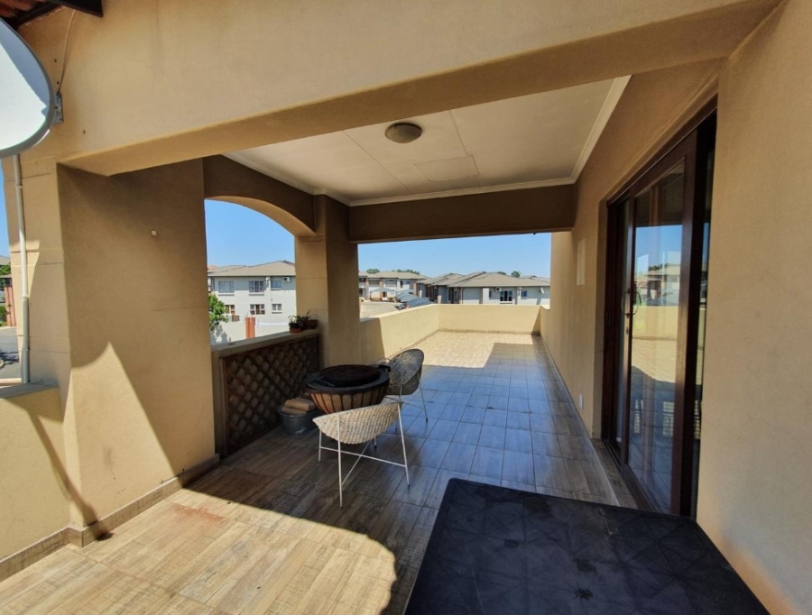 2 Bedroom Property for Sale in Noordwyk Gauteng