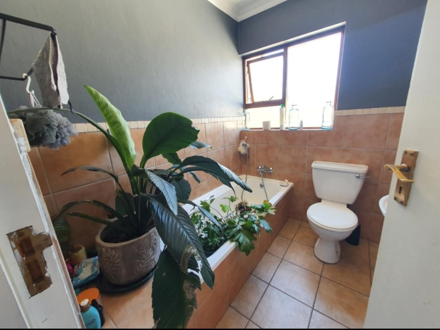 2 Bedroom Property for Sale in Noordwyk Gauteng