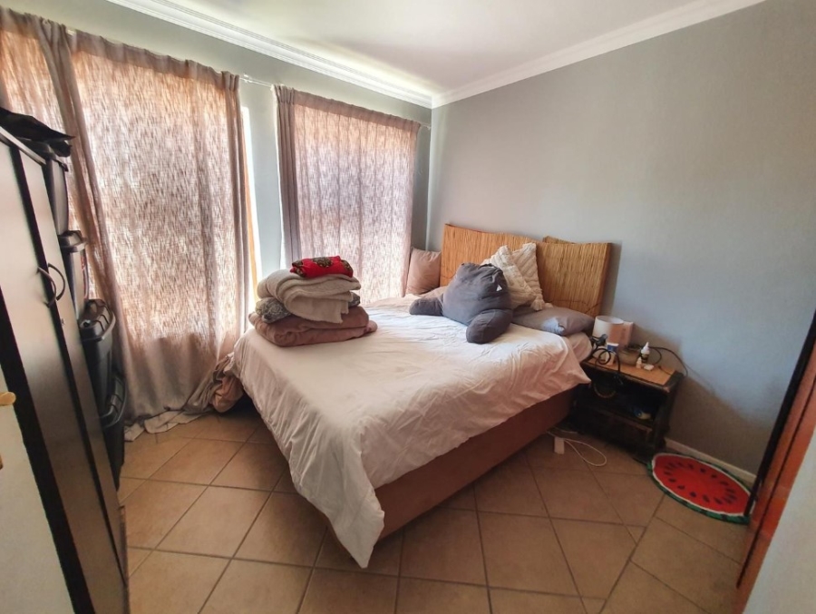 2 Bedroom Property for Sale in Noordwyk Gauteng