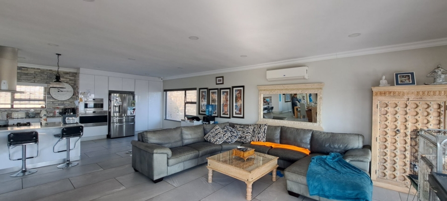 5 Bedroom Property for Sale in Sunnyrock Gauteng