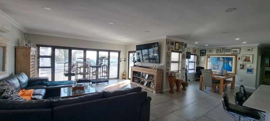 5 Bedroom Property for Sale in Sunnyrock Gauteng
